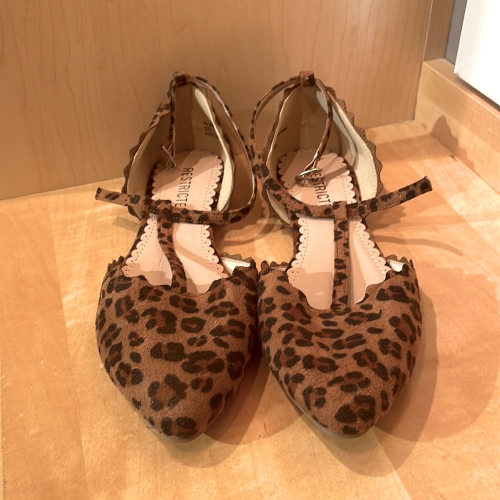 NWOT Leopard print flats